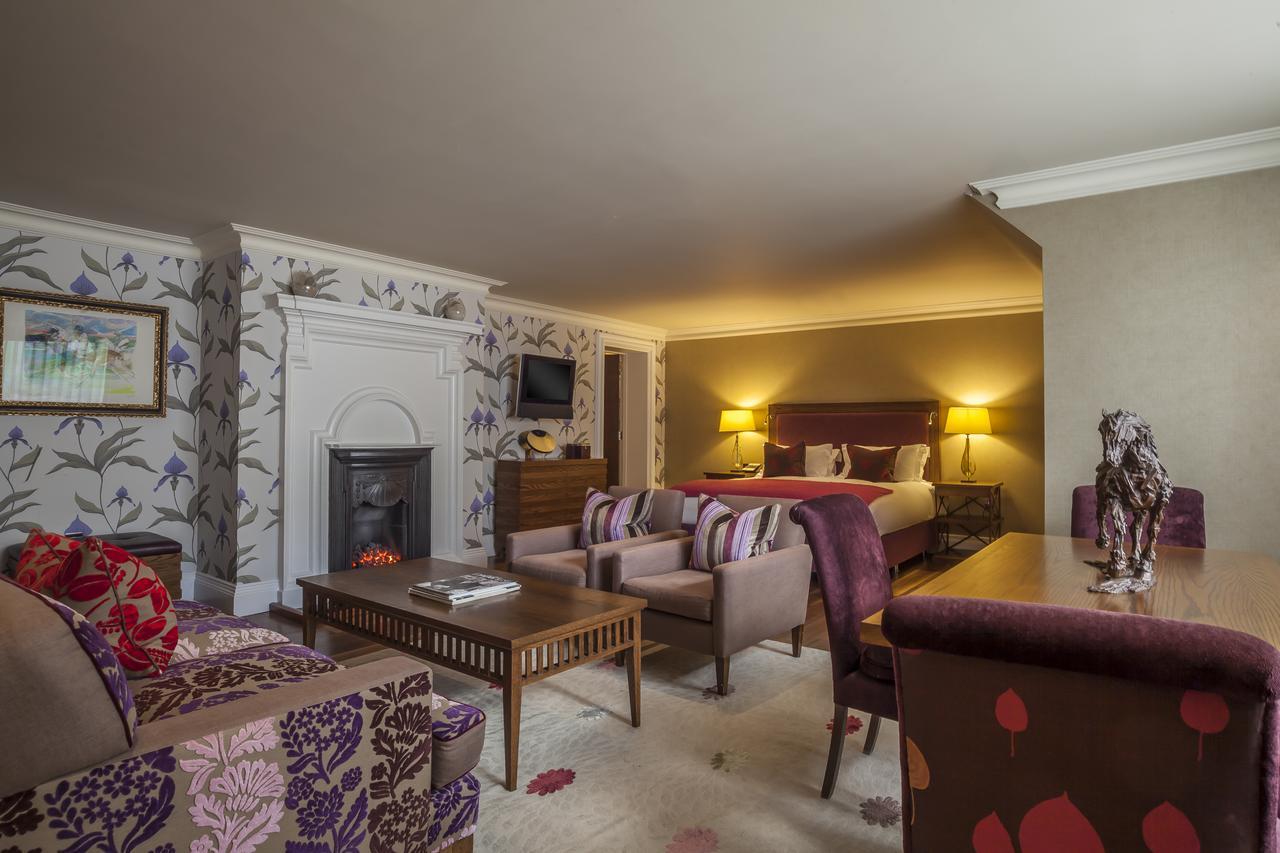 מלון The Roseate רדינג מראה חיצוני תמונה The interior of a suite at the hotel