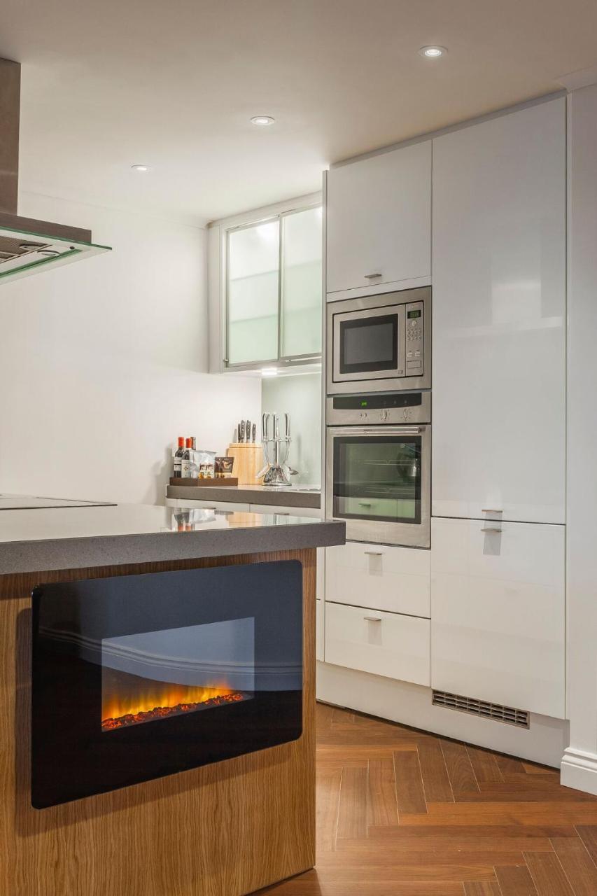 מלון The Roseate רדינג מראה חיצוני תמונה A modern kitchen